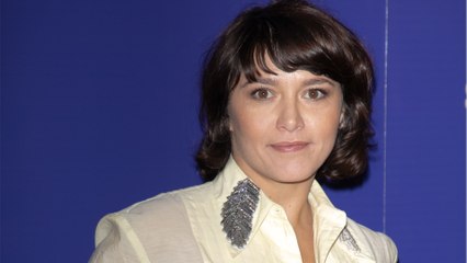 GALA VIDEO - Emma de Caunes en deuil : “anéantie” par la mort de sa mère Gaëlle Royer, elle lui adresse un hommage vibrant