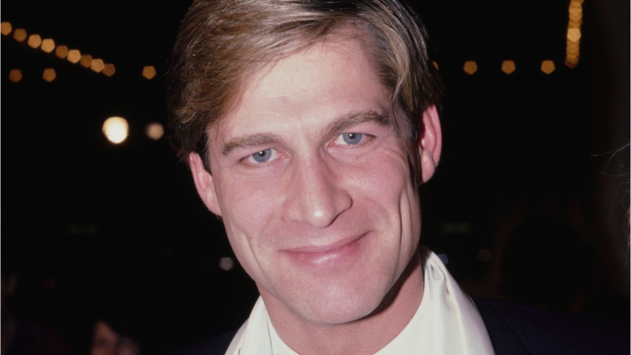 VOICI - Manimal : le destin tragique de Simon MacCorkindale, le héros de la série