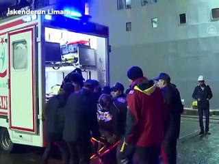 İskenderun Limanı’nda bekleyen yaralılar TCG gemisiyle hastanelere sevk edildi