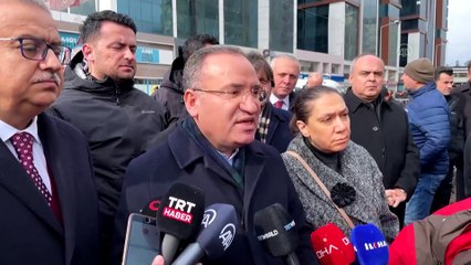 Bakan Bozdağ'dan, "Kolonları kestiler, şikâyet ettik ama işleme konmadı" diyen vatandaşa: Önceliğimiz enkaz altındakiler