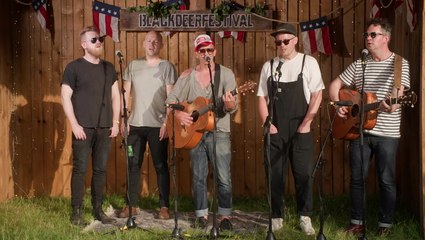 Foy Vance performs ‘Signs of Life’ in Black Deer session