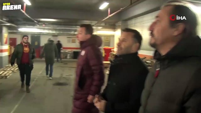 Galatasaray teknik direktörü Okan Buruk'tan yardım çalışmalarına destek