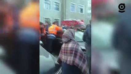 Adıyaman'da depremzedeler valiliğe yürüdü, yetkililer binadan kaçırıldı