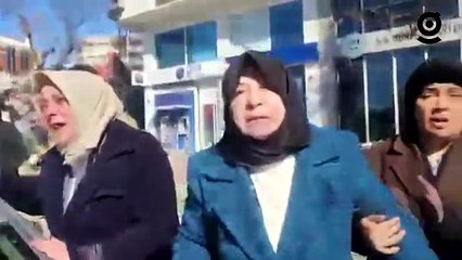 Böyle olur AKP'nin milletvekili: Deprem bölgesinde İmamoğlu'na 'İngiliz uşağı' deyip saldırdı