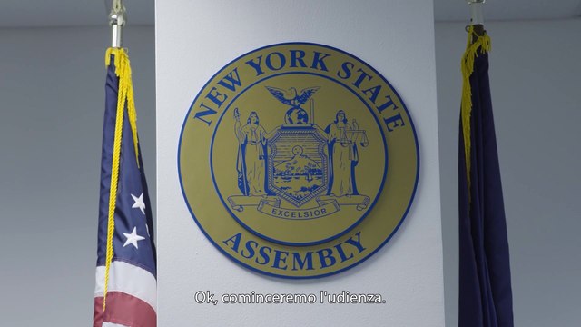 Tutta la bellezza e il dolore, guarda la clip del film Leone d'Oro all'ultima Mostra del Cinema di Venezia (HD)