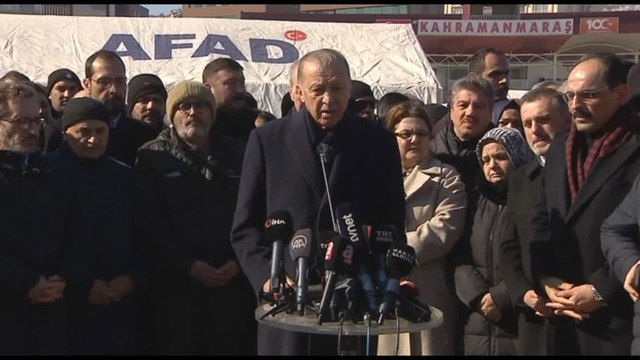 Erdogan nelle zone più colpite da sisma: mobilitati tutti i mezzi