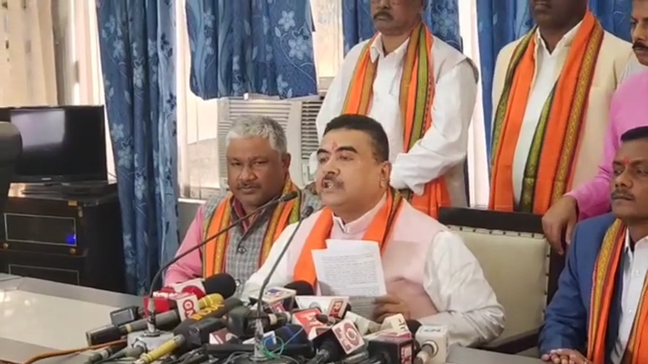 মমতা বন্দ্যোপাধ্যায়ের দেখানো পথে হেঁটেছেন রাজ্যপাল: শুভেন্দু অধিকারী | Oneindia Bengali