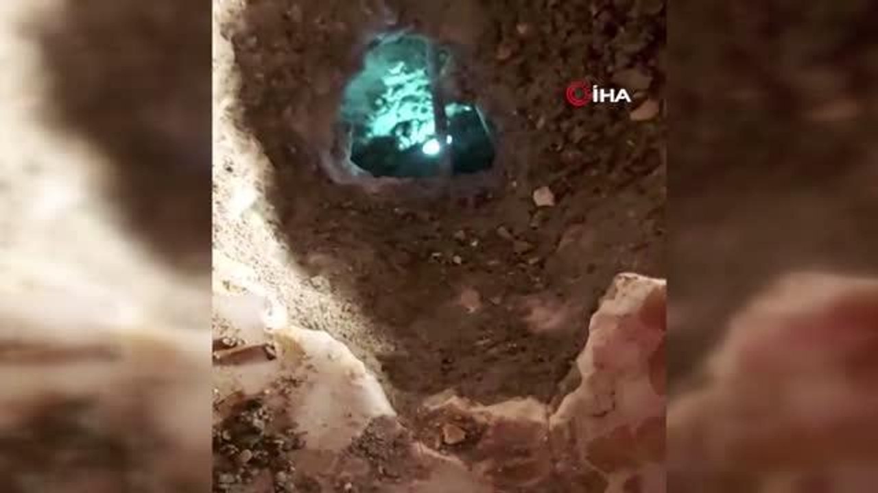 KAHRAMANMARAŞ) İnsanı Yardım Tugayı, Kahramanmaraş'ta 2 vatandaşı enkaz altından çıkardı