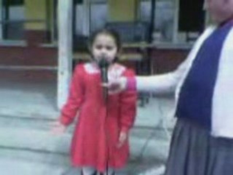 5 yaşındaki Kevser den istiklal Marşımız