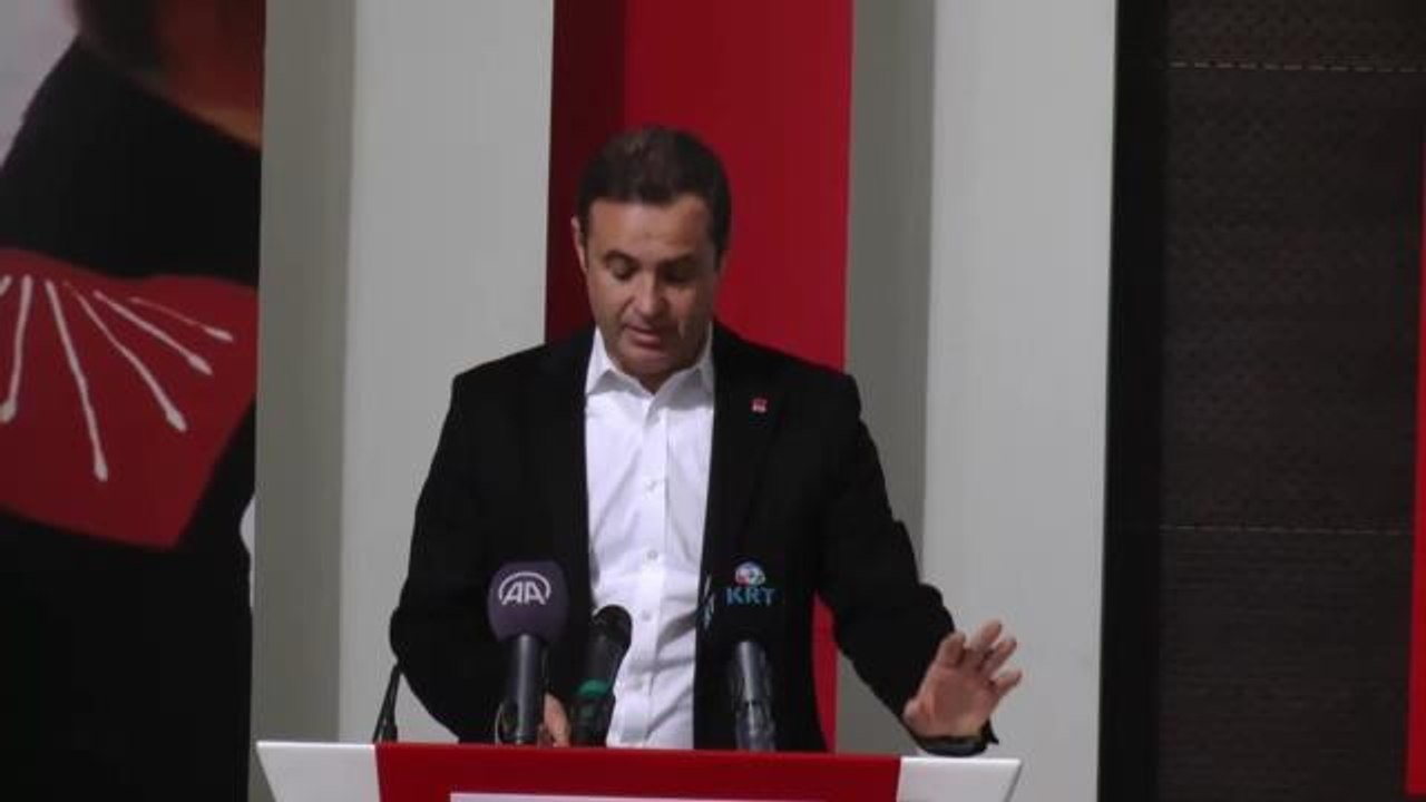 Ahmet Akın, CHP Afet Koordinasyon Merkezi'nde: "Vinçlerin, İş Makinelerinin Alanlara Alınmadığı Konusunda Bilgiler Geliyor.