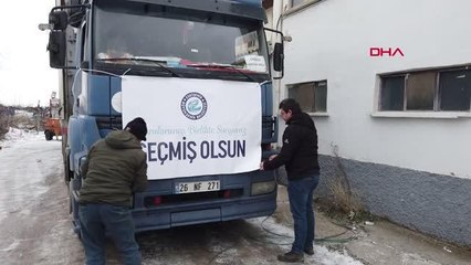 ESKİŞEHİR'DEN ASKERİ UÇAKLA DEPREM BÖLGESİNE SU VE EKMEK DESTEĞİ