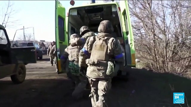 Pression russe autour de Bakhmout : Moscou revendique des avancées dans l'est de l'Ukraine