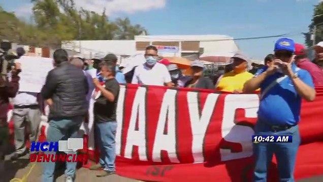 ¡Protesta! Empleados del SANAA a las calles, para exigir nuevo gerente y pago de cuatro quincenas