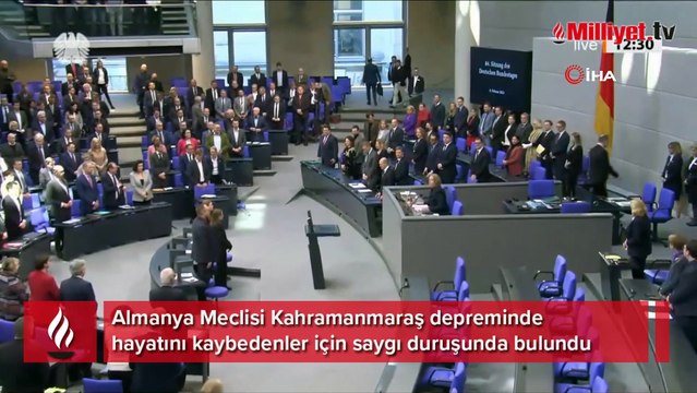 Almanya Meclisi'nde Kahramanmaraş depreminde hayatını kaybedenler için saygı duruşu