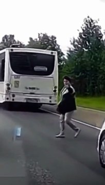 Traverser la route n'importe comment... et avoir beaucoup de chance