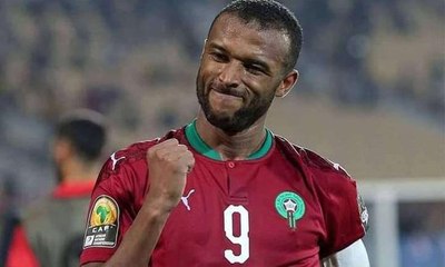 لاعب كرة القدم المغربي أيوب الكعبي يطمئن جمهوره من تركيا