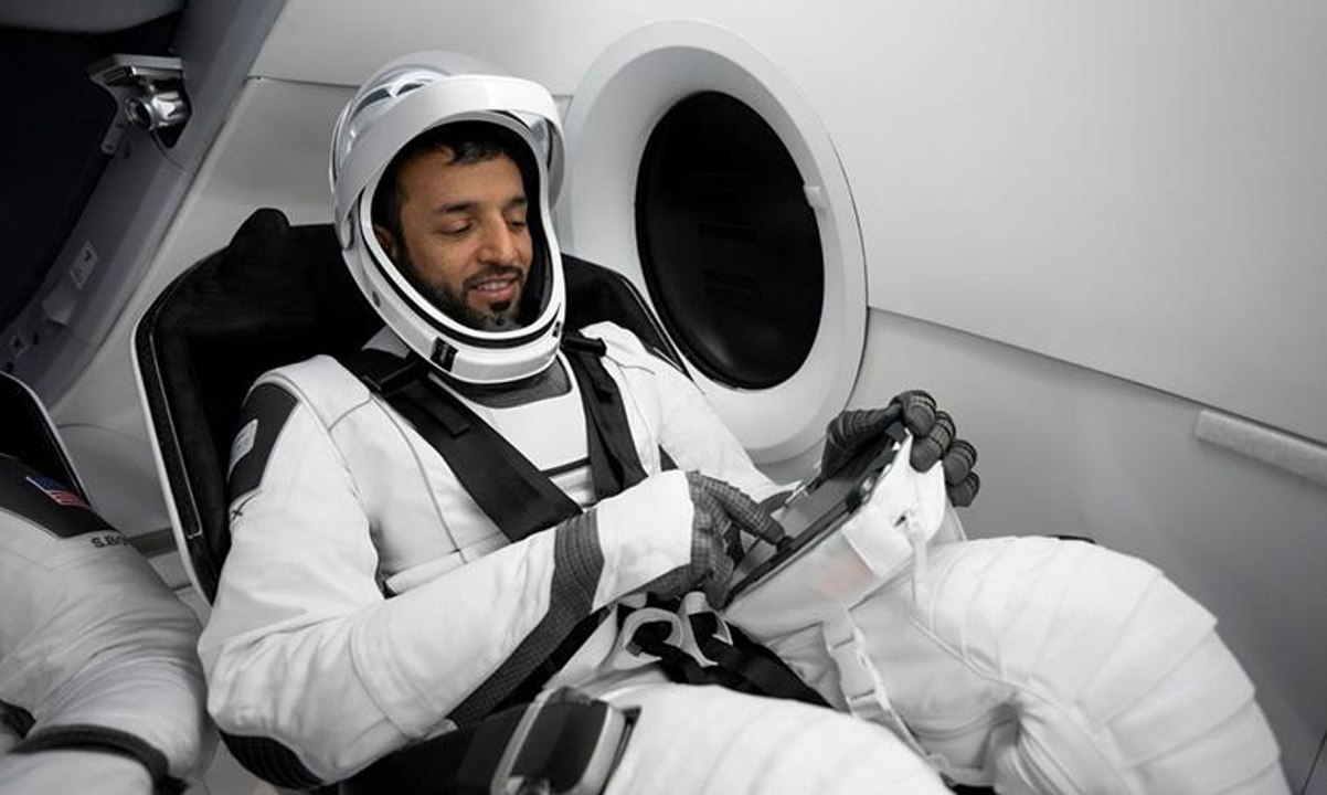 سلطان النيادي يستعد لرحلة المحطة الدولية