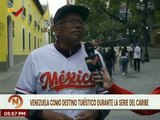 Turistas mexicanos visitan el centro de Caracas a raíz de su llegada al país por la Serie del Caribe