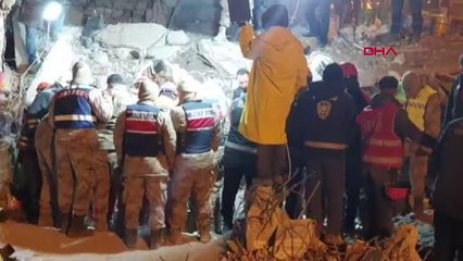 DİYARBAKIR'DA 72 SAAT SONRA YAŞANAN MUCİZENİN ADI 'YAZGÜL' OLDU