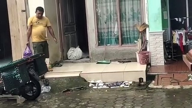 Work Continues Until Lots Of Money And Rich