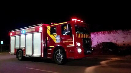 Queima de folhas secas mobiliza Corpo de Bombeiros no bairro Alto Alegre