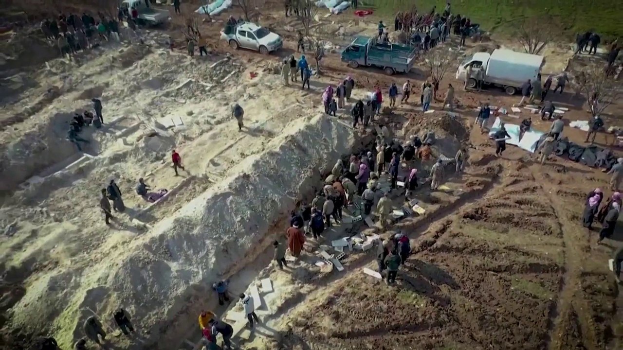 حصيلة ضحايا الزلزال في سوريا وتركيا تتجاوز 15 أ...