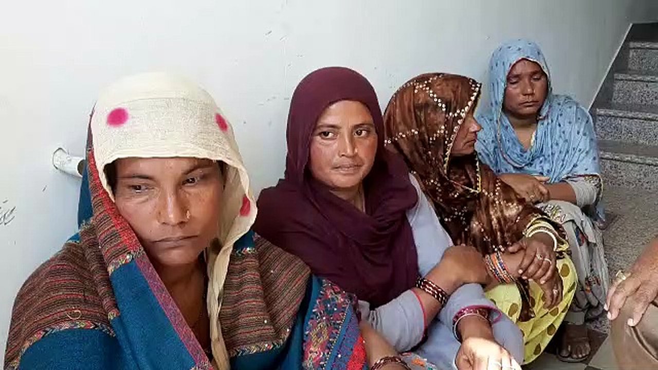 महिलाएं नकली किन्नर बनकर मांग रही थी बधाई, मौके...