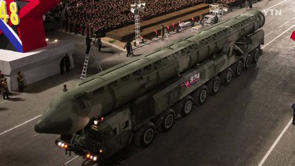 北 김정은, 딸 김주애 데리고 열병식 참석...고체 ICBM 등장 / YTN
