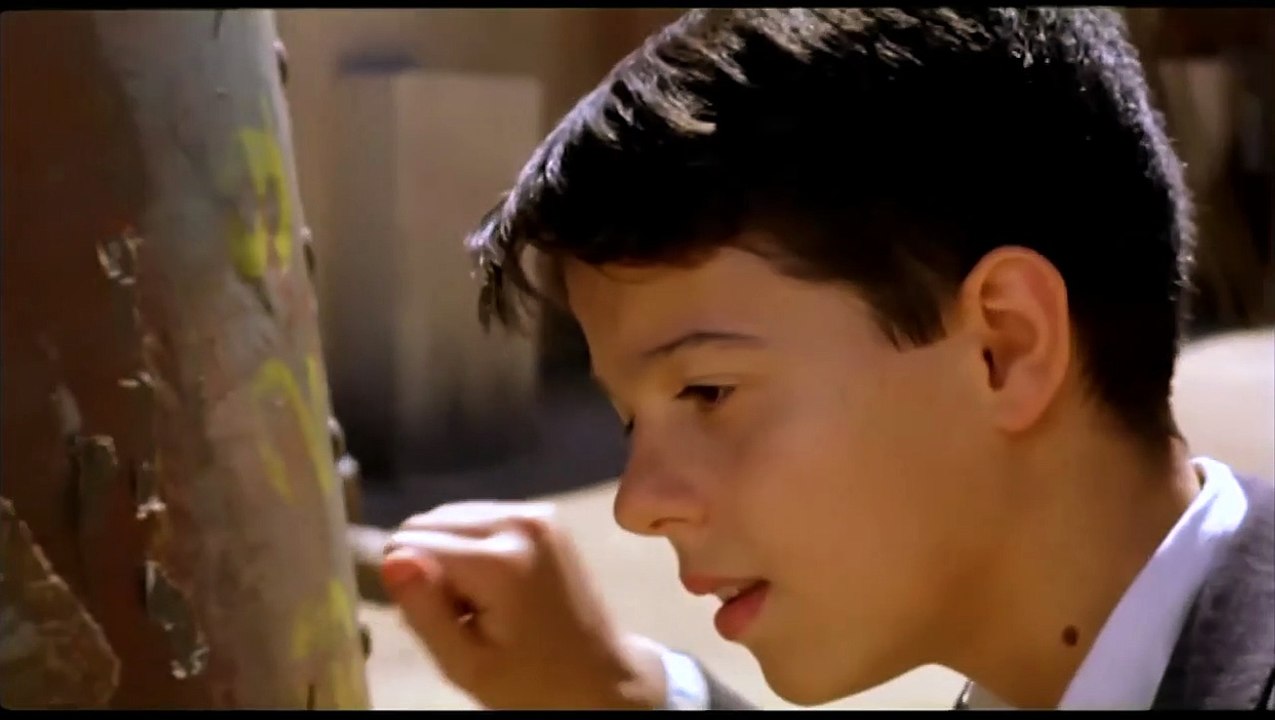 The Devil's Backbone | movie | 2001 | Official Trailer