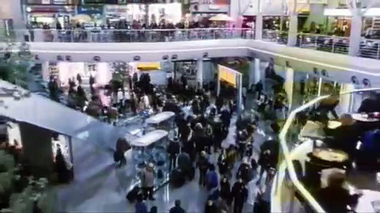 Terminal | movie | 2004 | Official Trailer