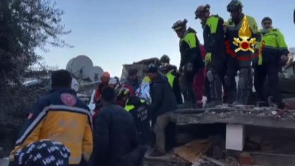 Terremoto, salvati due giovani estratti da macerie di Antiochia