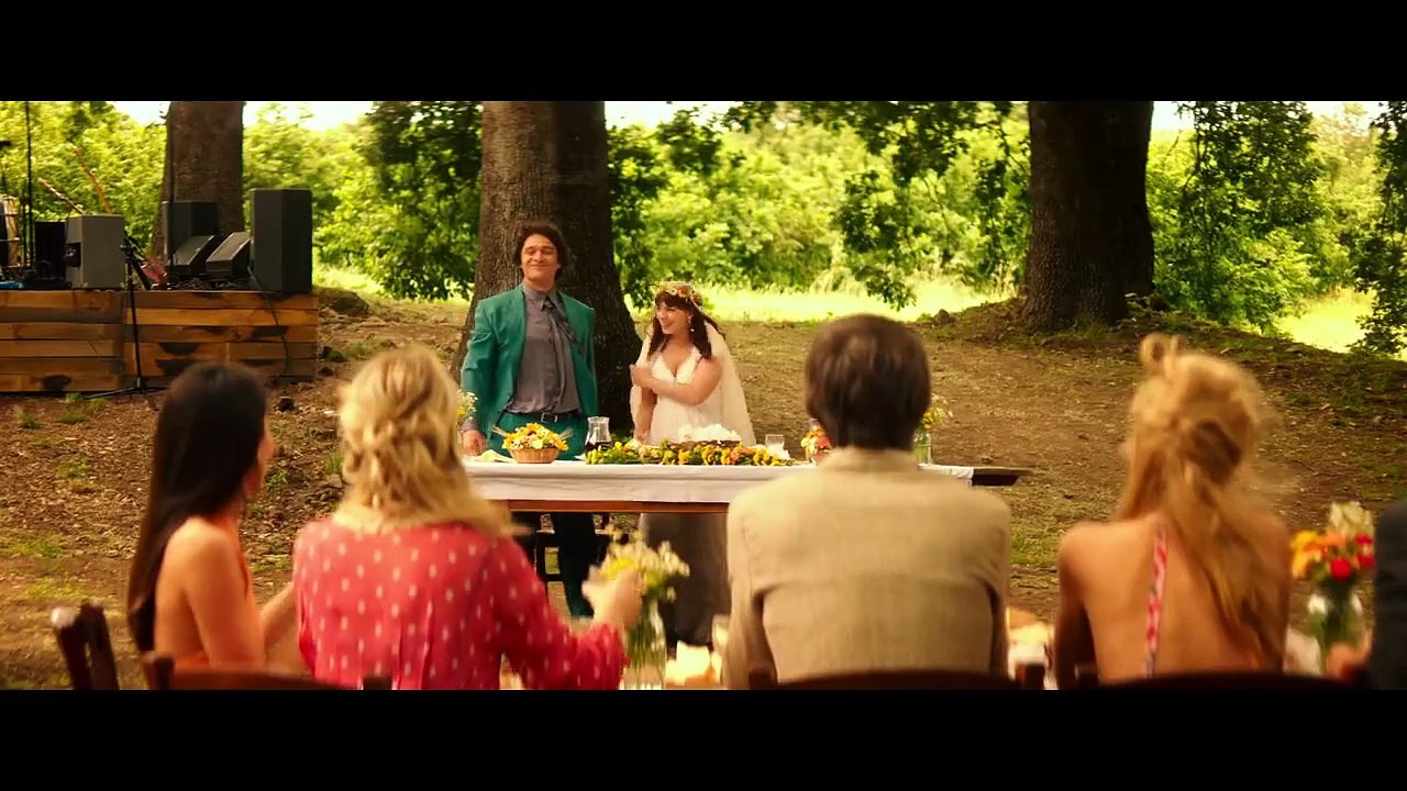 Auf alles, was uns glücklich macht | movie | 2020 | Official Trailer