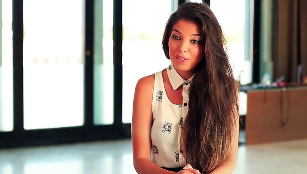 Aunque tú no lo sepas: La poesía de Luis García Montero | movie | 2016 | Official Featurette