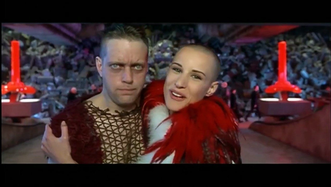 Das fünfte Element | movie | 1997 | Official Trailer