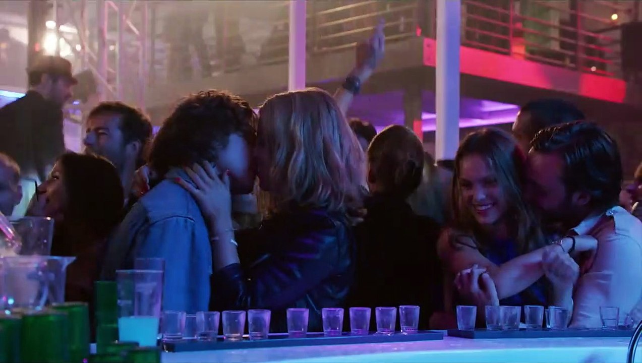 Der Vater meiner besten Freundin | movie | 2015 | Official Trailer