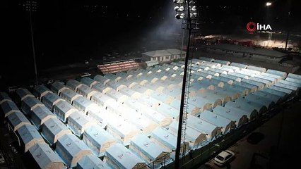 Depremin hayatı felç ettiği Adıyaman’da kurulan çadır kent havadan görüntülendi