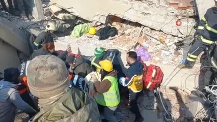 Enkazın altından 81 saat sonra kurtarıldı