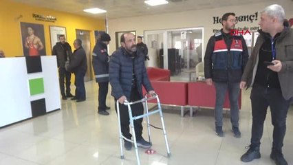 ANTALYA'YA GETİRİLEN DEPREMZEDELER KONAKLAYACAKLARI TESİSLERE YERLEŞTİRİLİYOR