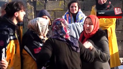 Hatay'da 6 aylık bebek ve annesi enkazdan sağ çıkarıldı