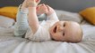 Baby Körpersprache richtig deuten: So verstehst du, was dein Kind dir sagen will