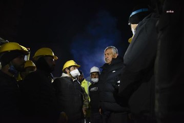 Adana Büyükşehir, Deprem Felaketinin Yaralarını Sarmak İçin Tüm Birimleri ile Çalışıyor