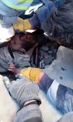 Depremin 81'inci saatinde Mahir ve Hilal kardeşlerin ardından 1 yaşındaki Rami de kurtarıldı