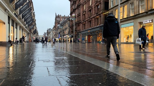 Glasgow Headlines 9 February: Fire crews tackle a major blaze at a Glasgow recycling centre