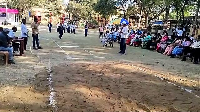 परेड व सलागी पश्चात कार्यक्रम को राजगीत के साथ अन्य सांस्कृतिक कार्यक्रम ने चार चांद लगा दिया
