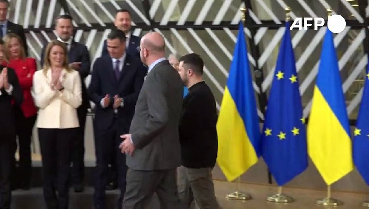 Selenskyj wird in Brüssel gefeiert – und nimmt EU-Verbündete in die Pflicht