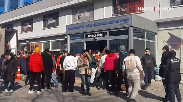 Bulgarlar Edirne'ye bu kez depremzedelere yardım için koştu