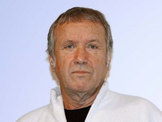 "Je voulais connaitre mon géniteur et obtenir des réponses" : la fille cachée d’Yves Rénier sort du silence