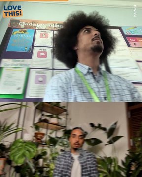 Teacher plays students his rap music !!