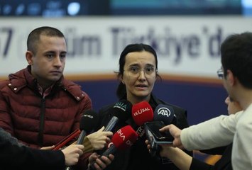 Deprem bölgesinde kurtarma çalışmaları, AFAD merkezinden yönetiliyor