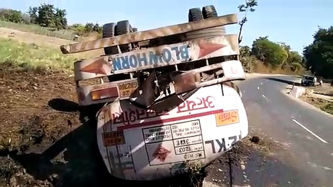 24 घंटे में आधा दर्जन से अधिक दुर्घटनाएं, घंटों...
